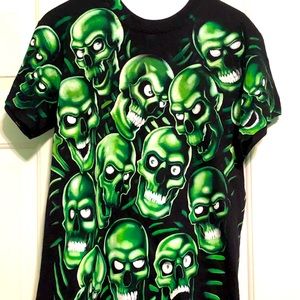 Men’s Small Liquid Blue Floating Skulls Tee Shirt